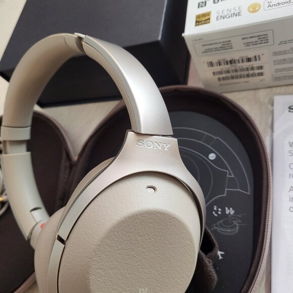 Sony WH-1000XM2 Wireless Noise-Canceling Headphones – Champagne Gold - Picture 6 of 6